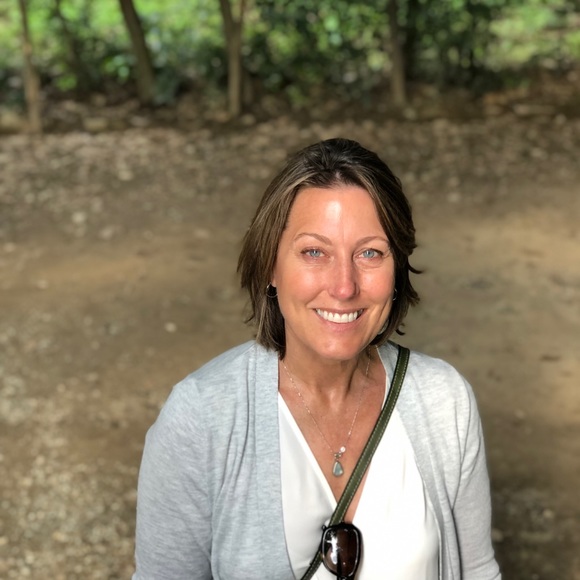 Meet your Posher, Elisabeth - Picture 1 of 1